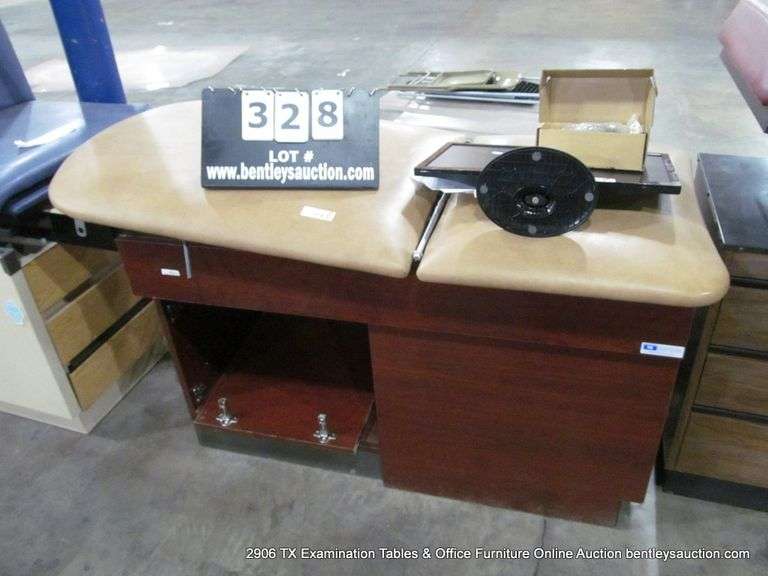 MEDICAL EXAM TABLE W/ DRAWERS