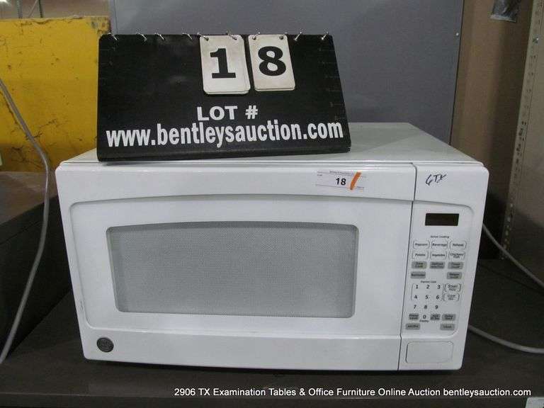 GE WHITE HOUSEHOLD MICROWAVE OVEN MODEL: JES2051DN4WW