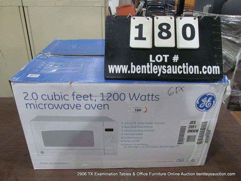 GE WHITE MICROWAVE OVEN MODEL: JES2051DNWW - ORIGINAL BOX - OPENED
