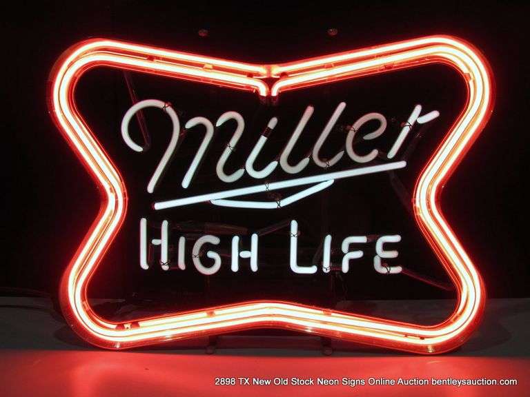 MILLER HIGH LIFE SOFT CROSS, 22" X 17"