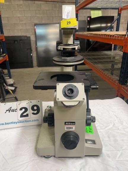 NIKON DIAPHOT INVERTED MICROSCOPE