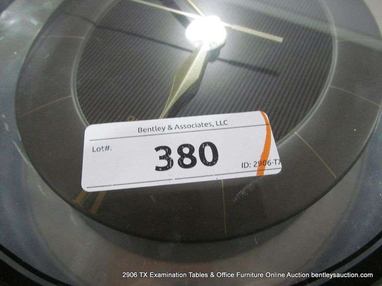 LOT 2: WALL MIRROR & WALL CLOCK