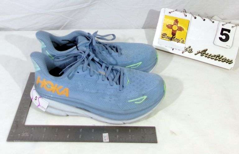 HOKA SHOE, SIZE 10D