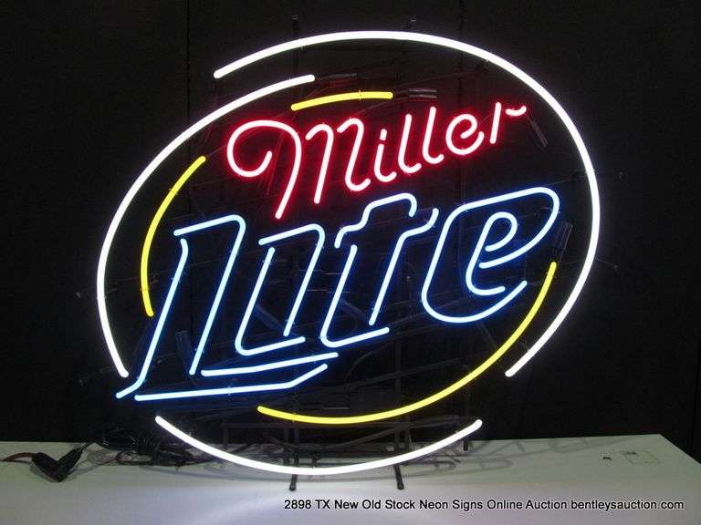 MILLER LITE OVAL LARGE, 34" X 40"