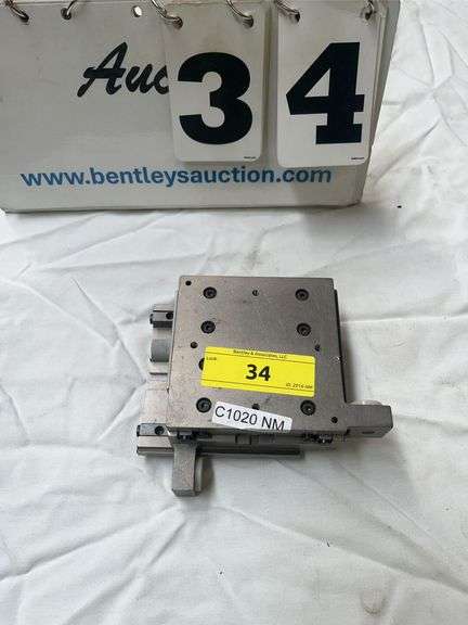 MANUAL LINEAR TRANSLATION STAGE