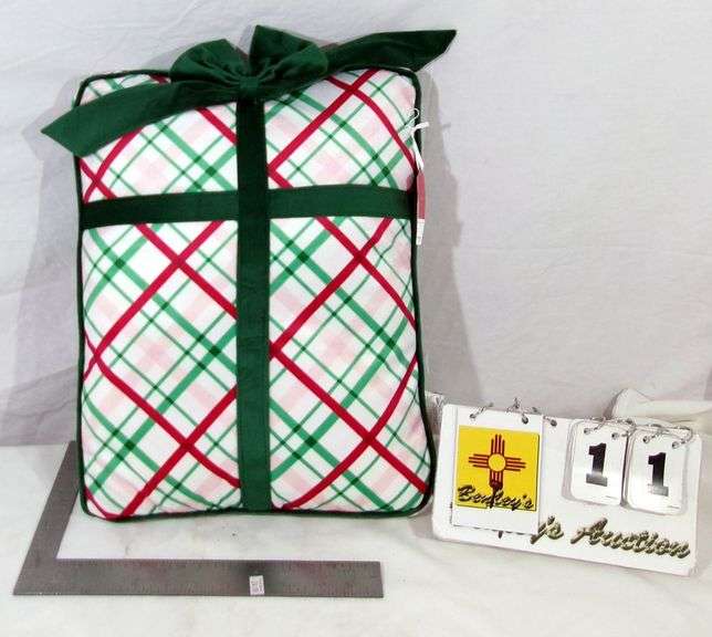 GIFT THEME PILLOW
