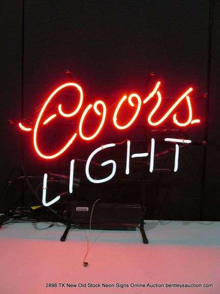 COORS LIGHT, 19" X 20"