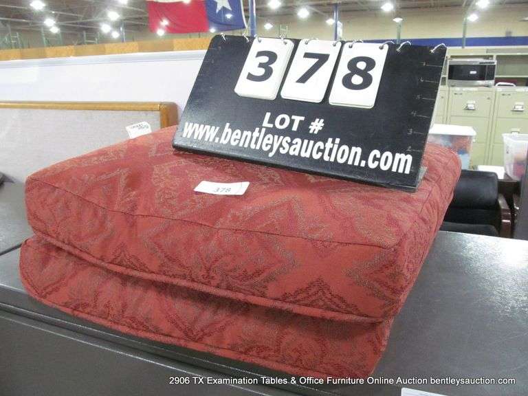 2 SEAT CUSHIONS, RED