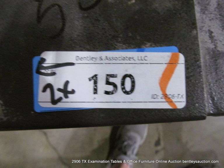 GRAY MOBILE WORK STATION 28-1/2" X 20" X 31-1/2, LIGHT GRAY UTILITY CART 37" X 21-1/2" X 34" (2X MON