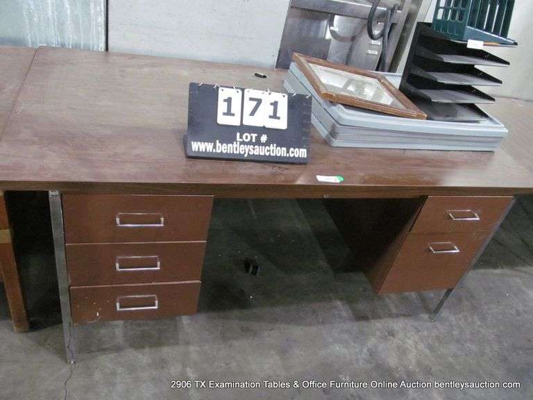 DARK STAINED WOOD LAMINANT MID-CENTURY OFFICE DESK W/ DUAL SIDE STORAGE DRAWERS, 70" X 36" X 29-1/2"
