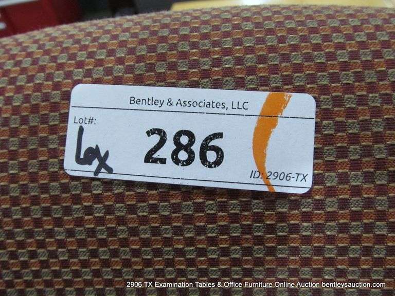 6 - ROLLING CHAIRS W/ PATTERNED UPHOLSTERY, 6 X MONEY