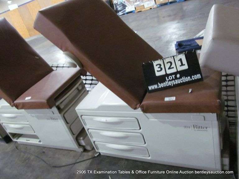 RITTER 204 MEDICAL EXAM TABLE W/ PUSH THROUGH DRAWERS