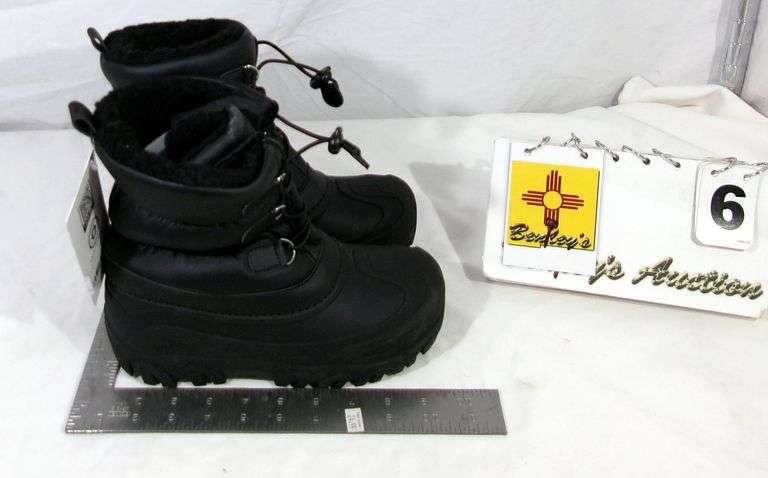 YOUTH SNOW BOOTS, SIZE 5