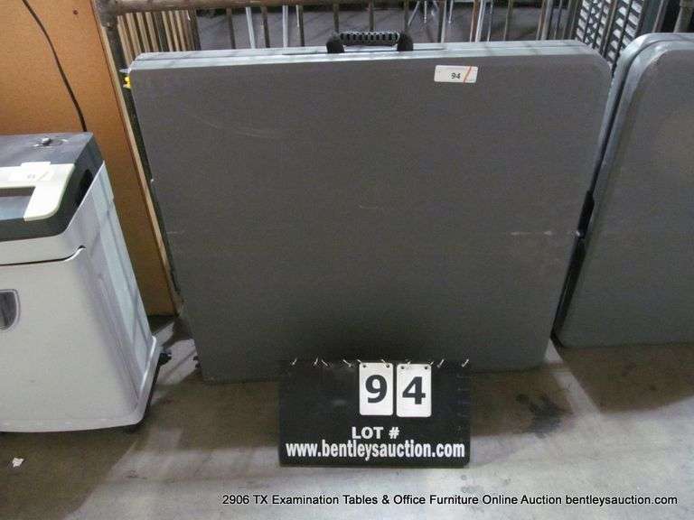 MAINTENANCE EXECUTION 60" X 28" GRAY POLY FOLDING TABLE