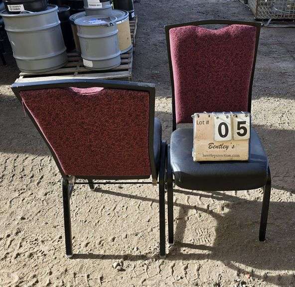 BERTOLINI METAL FRAME STACKABLE BANQUET CHAIRS - RED (24X MONEY)