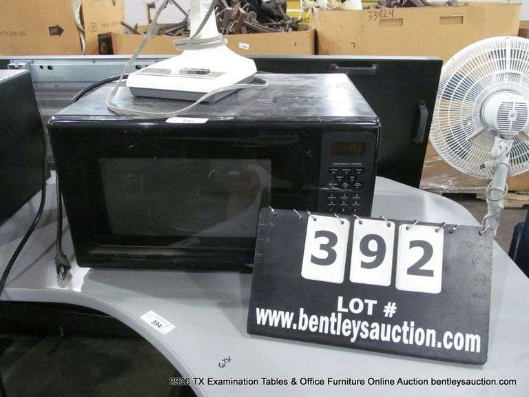 GENERAL ELECTRIC MICROWAVE OVEN, MODEL: JE1340GB