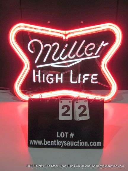 MILLER HIGH LIFE SOFT CROSS, 22" X 17"