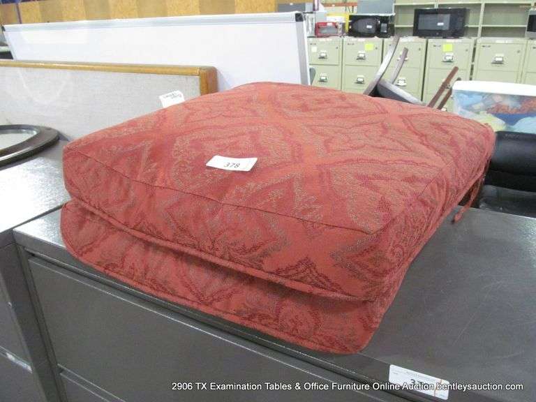 2 SEAT CUSHIONS, RED