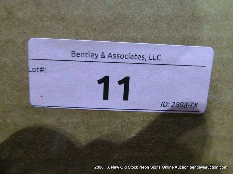 BUD TEXAS, 23" X 24"