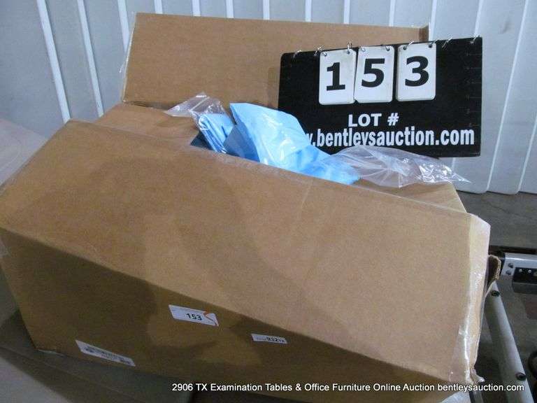 BOX: INDIVIDUALLY PACKAGED PLASTIC MEDICAL LINERS - BLUE