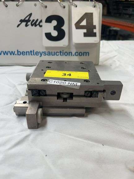 MANUAL LINEAR TRANSLATION STAGE