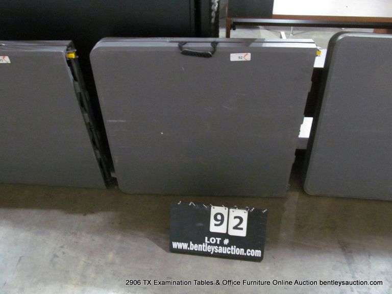 MAINTENANCE EXECUTION 60" X 28" GRAY POLY FOLDING TABLE