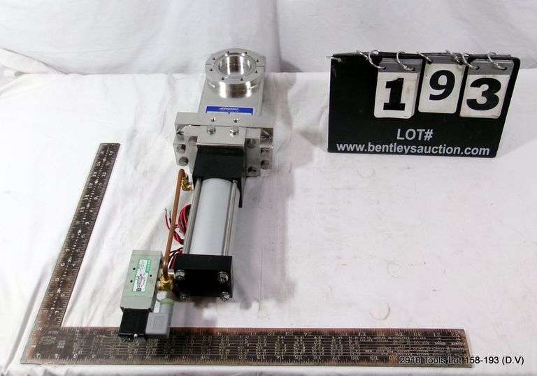 BUTTERFLY VALVE W/ INTERGRATED PRESSURE CONTROLLER