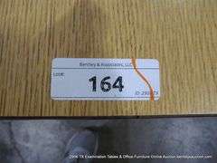 ADJUSTABLE HEIGHT LIGHT WOOD LAMINANT SCHHOL TABLE, 3' X 3' X 27"