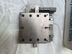 MANUAL LINEAR TRANSLATION STAGE W/ MICROMETER HEAD