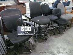 5 - ROLLING DESK CHAIRS (ONE MISSING ARM REST) - 5 X MONEY