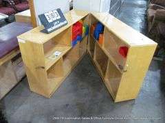 REYNOLDS FOLD UP TOY SHELF (SIDE BROKEN)