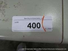 57 1/2" X 31 1/2" X 29 1/2" LIGHT GREY LAMINANT ADJUSTABLE HEIGHT DESK