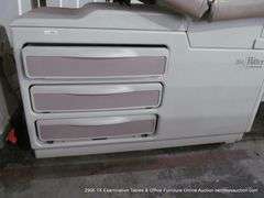 MIDMARK RITTER 204 MEDICAL EXAMINATION TABLE