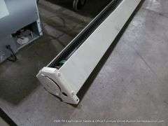 TARGO 8-1/2' LONG HANG-UP PROJECTOR SCREEN