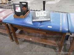 MEDICAL EXAM/MASSAGE TABLE W/ DRAWER