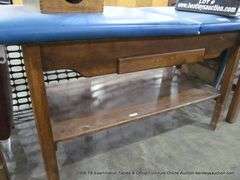 MEDICAL EXAM/MASSAGE TABLE W/ DRAWER