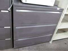 HERMAN MILLER 41-1/2" X 19-1/2" X 41-1/2" GRAY 3-DRAWER STEEL LOCKING FILE - BOTTOM DRAWER UNLOCKED,