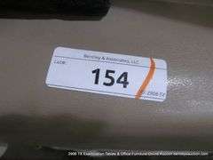 MIDMARK RITTER 204 MEDICAL EXAMINATION TABLE