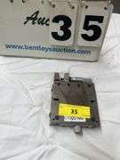 MANUAL LINEAR TRANSLATION STAGE W/ MICROMETER HEAD