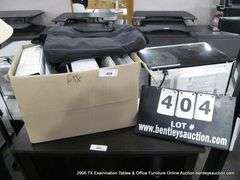 LOT: BOX OF 7 VARIOUS SIZED 3 RING BINDERS, DELL BLACK LAPTOP CARRY BAG