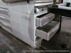 MIDMARK RITTER 204 MEDICAL EXAMINATION TABLE