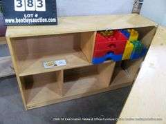 REYNOLDS FOLD UP TOY SHELF (SIDE BROKEN)
