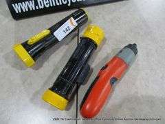 LOT: (2)BLACK & YELLOW PLASTIC FLASHLIGHTS, (1) BLACK & DECKER 3.6V HAND DRILL