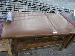MEDICAL EXAM/MASSAGE TABLE W/ DRAWER