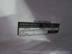 GE WHITE HOUSEHOLD MICROWAVE OVEN MODEL: JES2051DN4WW