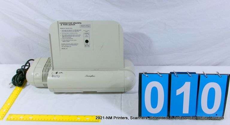 SWINGLINE 3-HOLE PUNCH 535