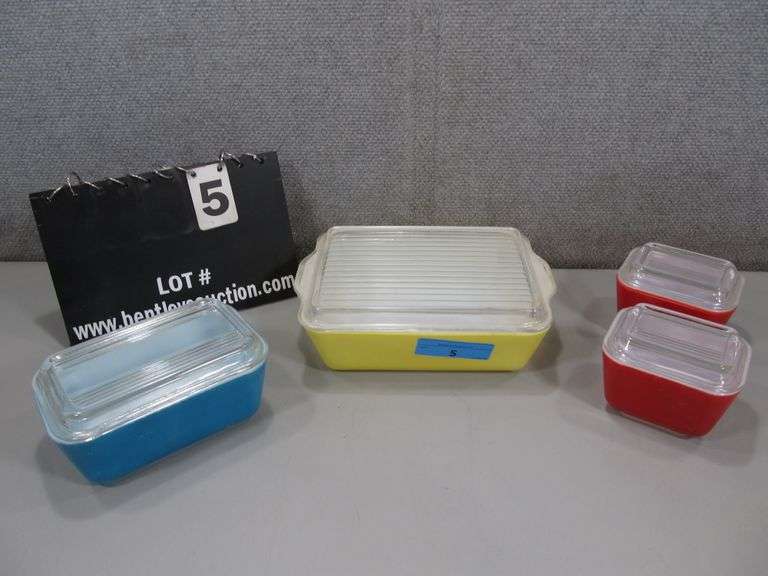 PYREX 8 PIECE PRIMARY COLOR REF SET