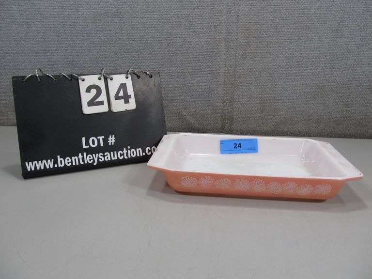 PYREX PINK DAISY CASSEROLE DISH