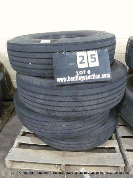 PALLET OF (4): MICHELIN TRUCK TIRES ~ 275/80 R22.5