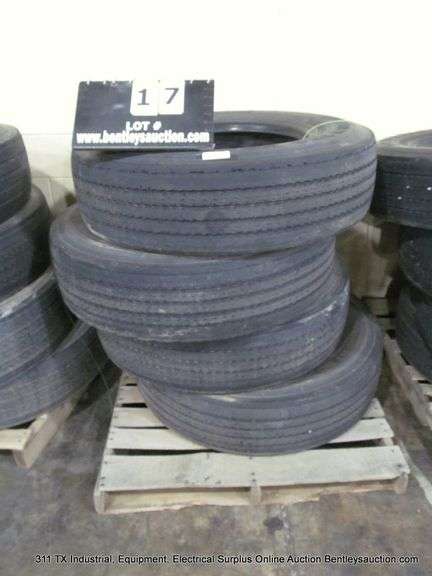 PALLET OF (4): MICHELIN TRUCK TIRES ~ 275/80, R22.5, XZA3